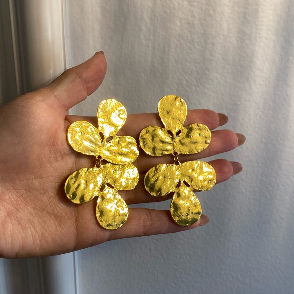 ZARA Gold color earrings